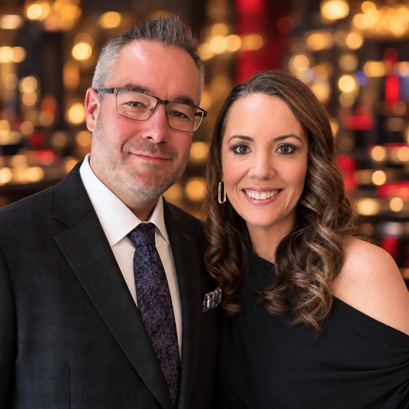 Amy and Justin, the couple behind Handpays4Days, smiling together